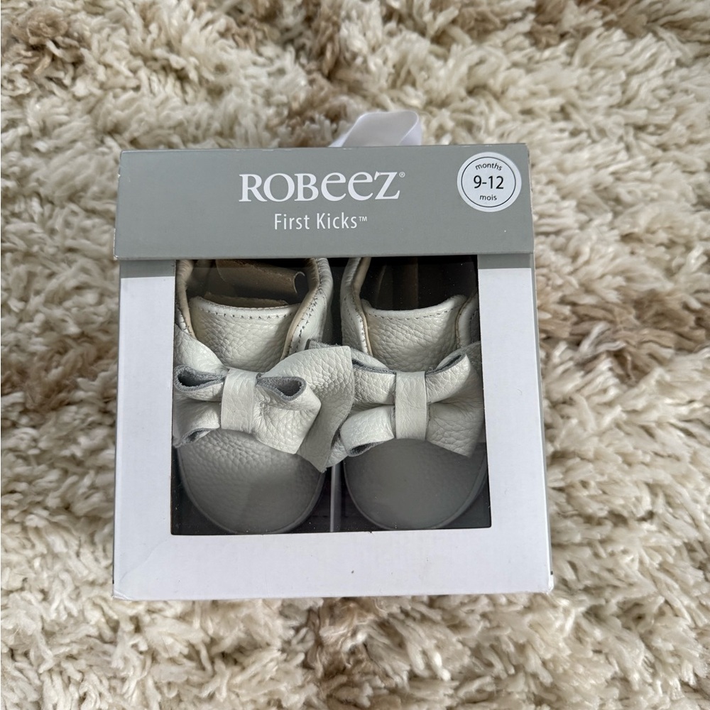 Robeez First Kicks Cream Baby Shoes